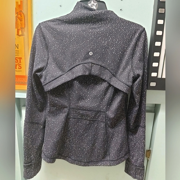 LuluLemon Athletic jogging sweater - Picture 6 of 7